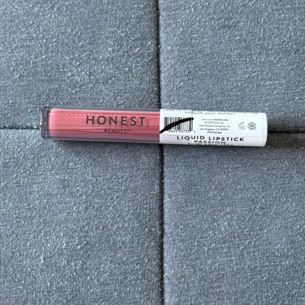 NWT Honest Beauty Liquid Lipstick! 💄